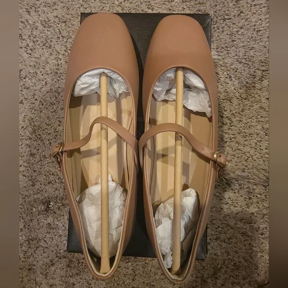 Banana Republic Vegan Leather Maryjane Women Ballet Flat Shoes - Picture 3 of 6